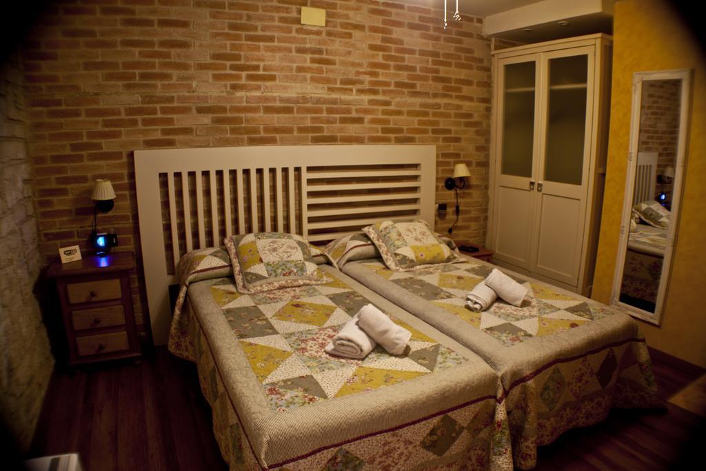 Posada De Peregrinos Toledo Room photo